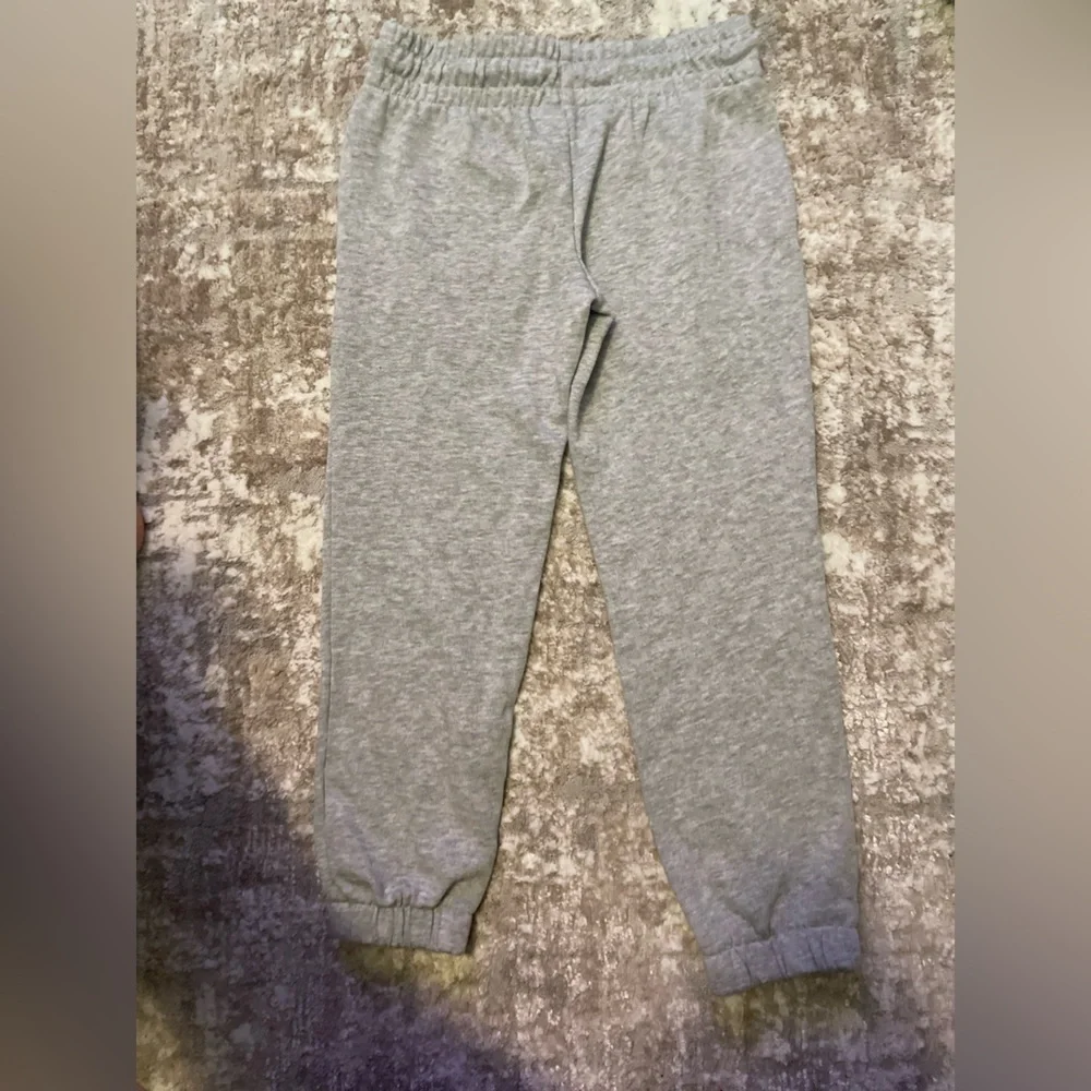 Athletic Works Light Gray Kids Joggers with drawstrings size S 6/7-NWT